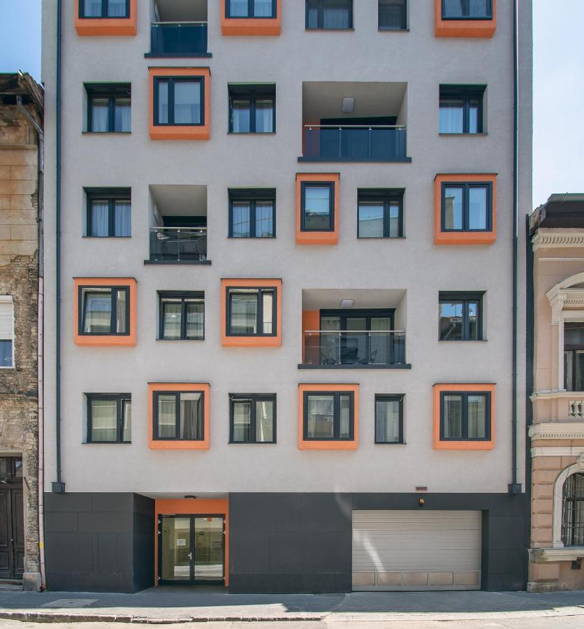 Corvin Apartment With Balcony And Ac Budapeste Exterior foto